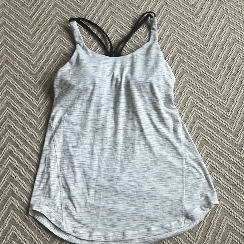 Lululemon size 6 tank